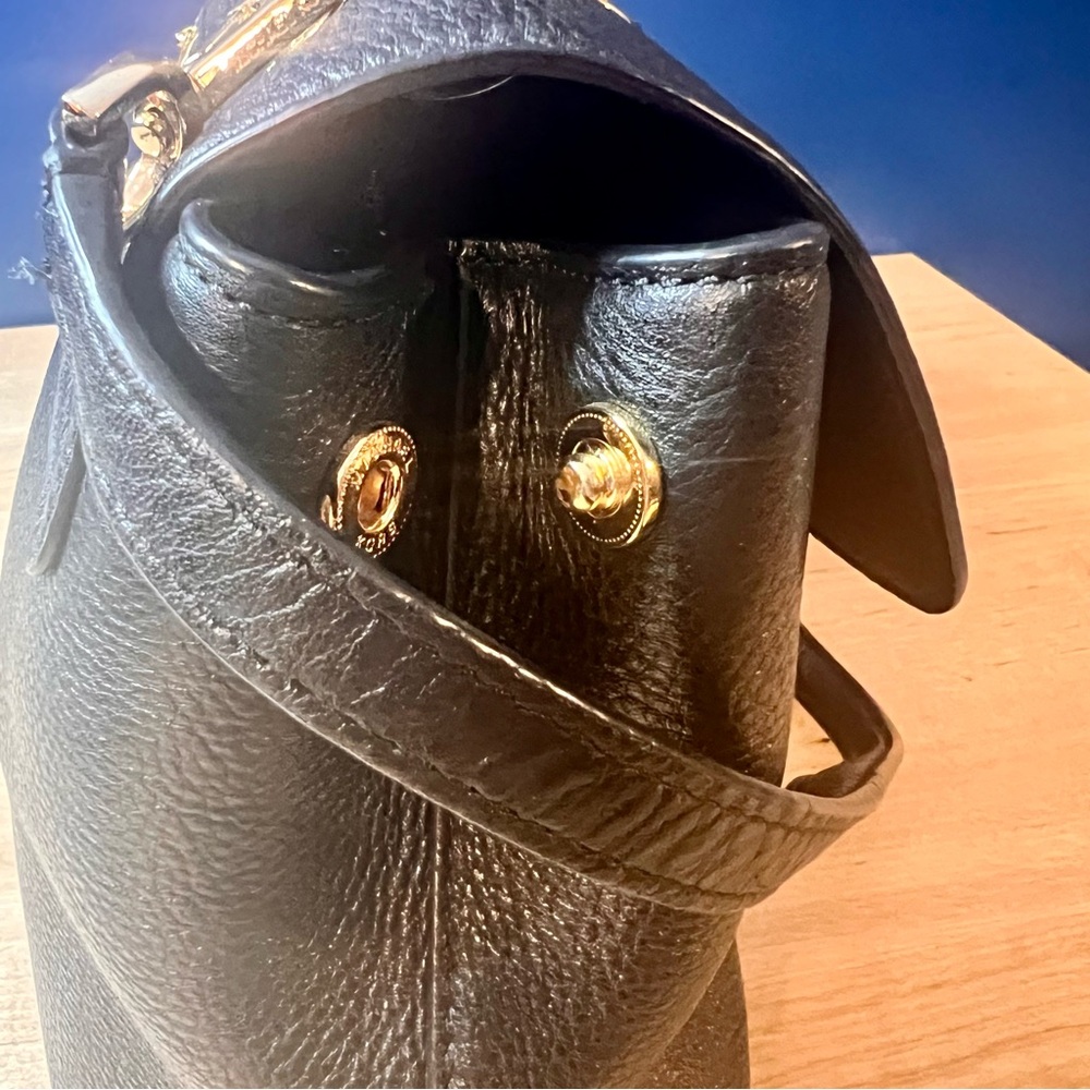 Michael Kors Black Pebble Leather Emery Purse with Turn Lock 🔐 👛 - Picture 12 of 12